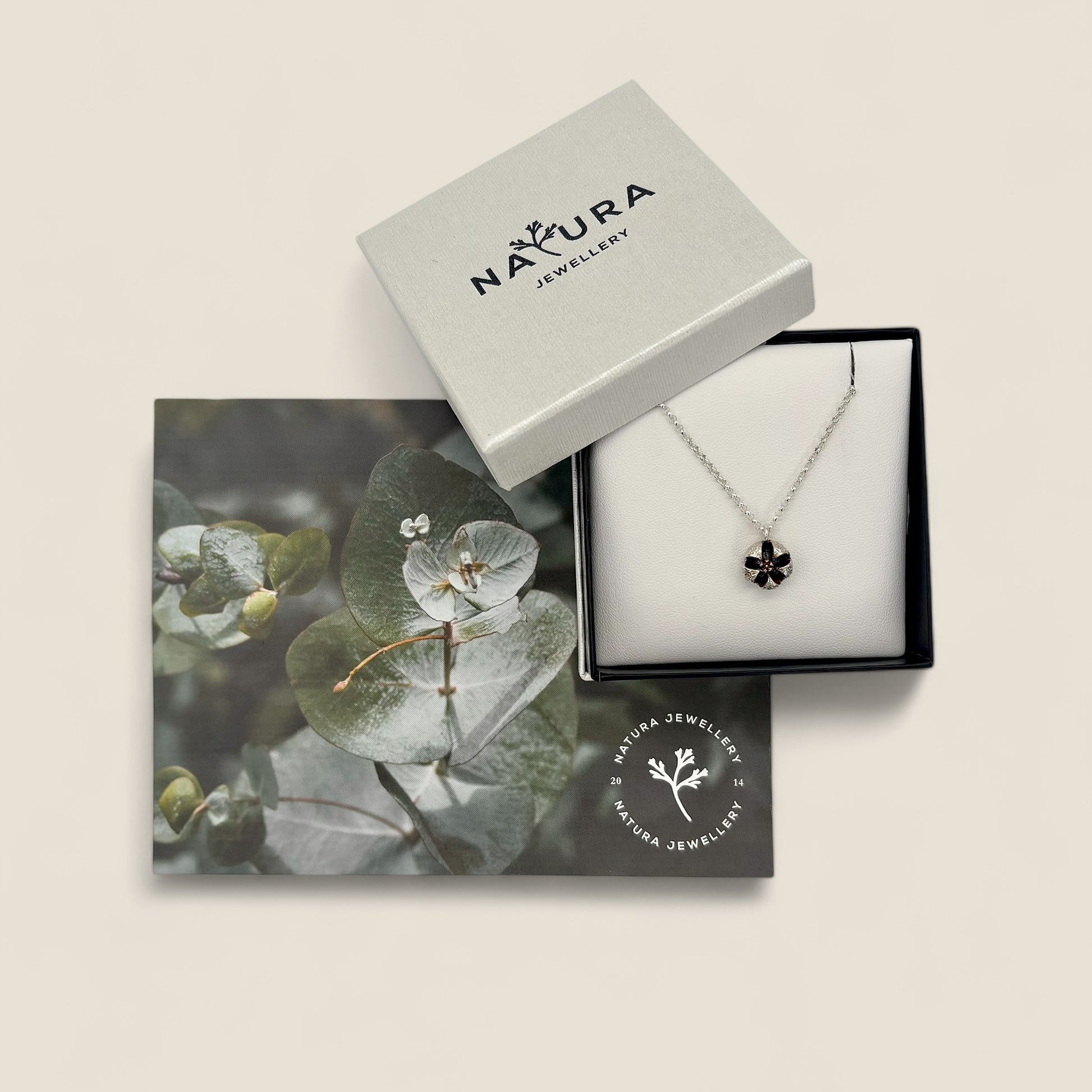 Tea Tree Pod Pendant in Natura Packaging