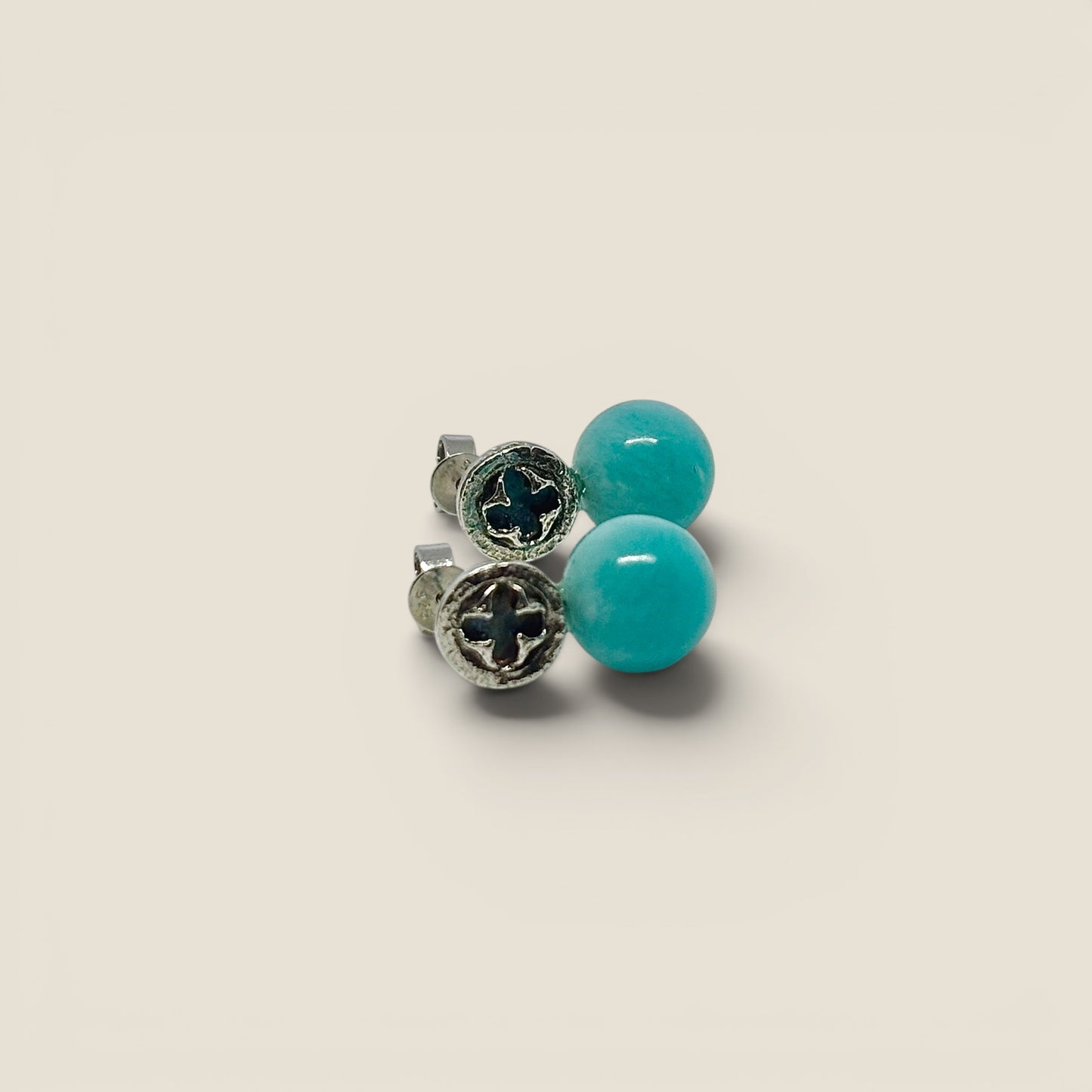 Native Gumnut Stud Drops