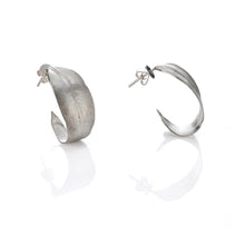 Load image into Gallery viewer, Gum leaf silver hoop earrings