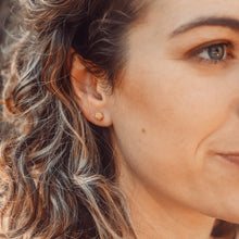 Load image into Gallery viewer, Acacia Silver Stud earrings